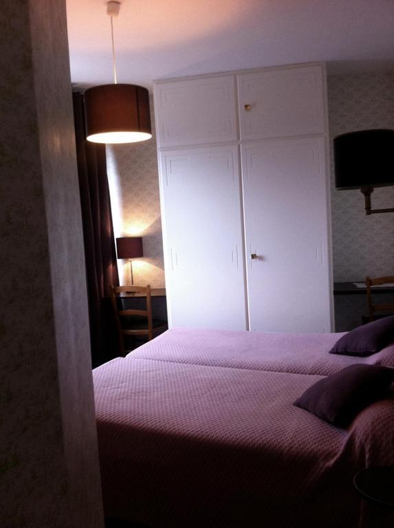 Logis Terrasse Hotel Lisieux Pokój zdjęcie