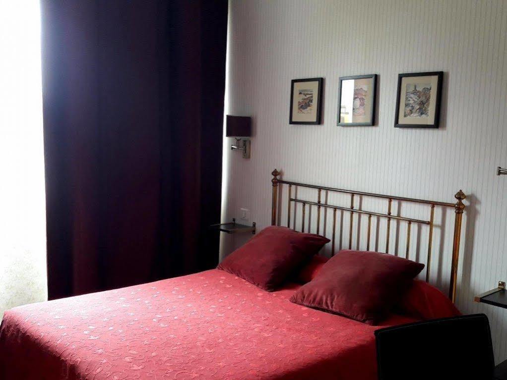 Logis Terrasse Hotel Lisieux Zewnętrze zdjęcie