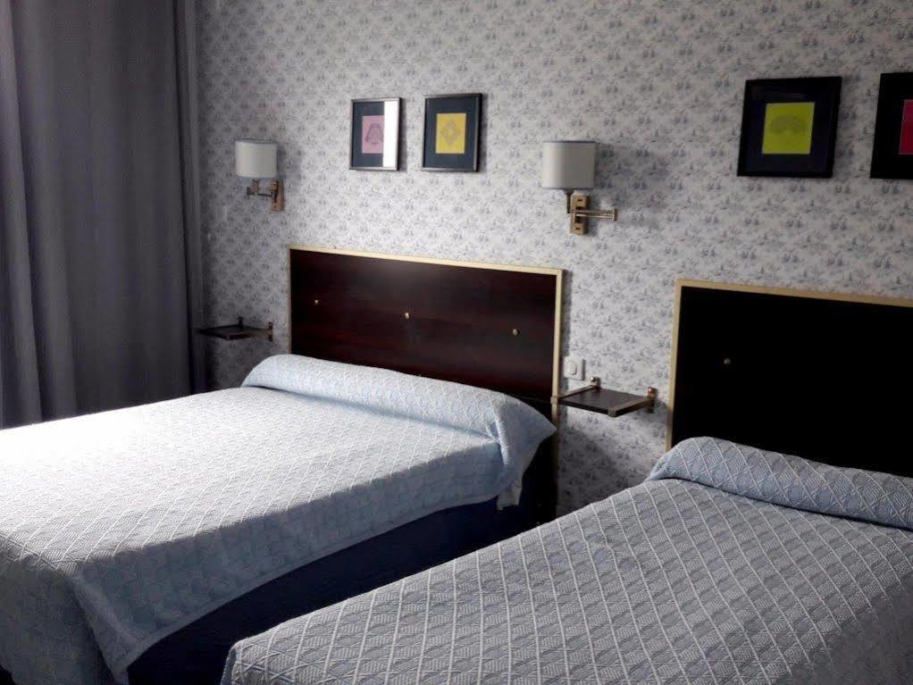 Logis Terrasse Hotel Lisieux Zewnętrze zdjęcie