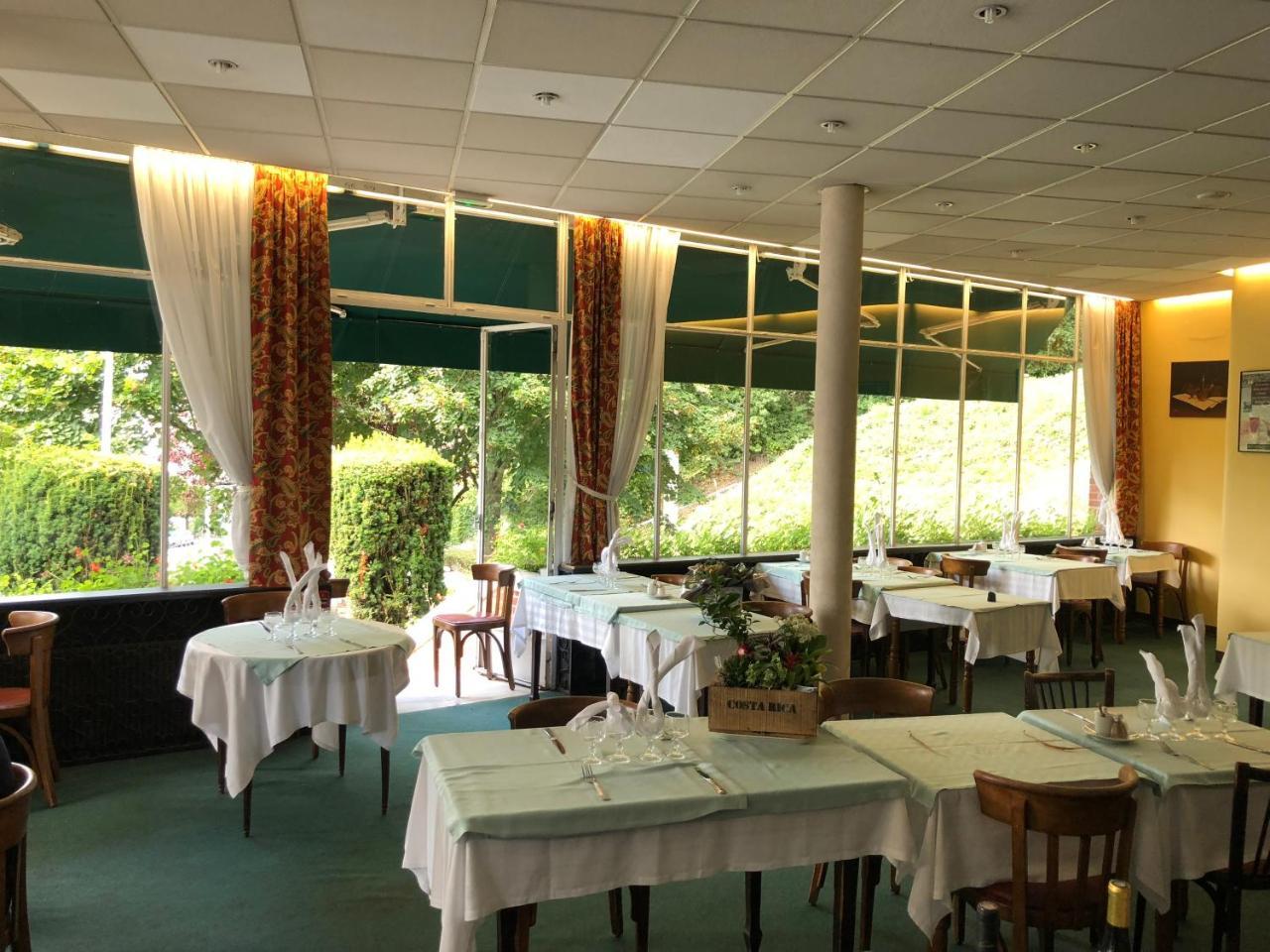 Logis Terrasse Hotel Lisieux Zewnętrze zdjęcie